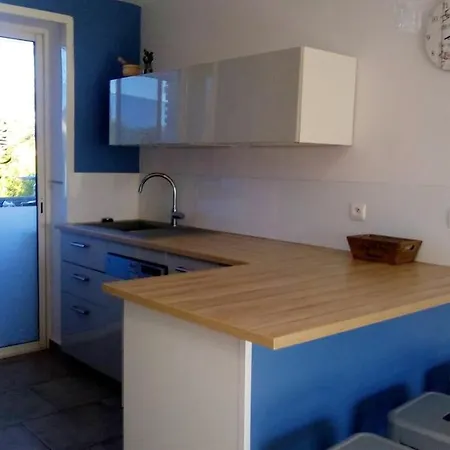 Appartement De 2 Chambres A Le Pradet A 700 M De La Plage Avec Balcon Amenage Et Wifi Apartament Le Pradet