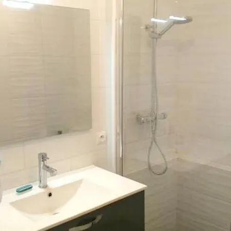 Apartament Appartement De 2 Chambres A Le Pradet A 700 M De La Plage Avec Balcon Amenage Et Wifi *