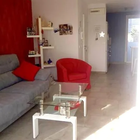 Appartement De 2 Chambres A Le Pradet A 700 M De La Plage Avec Balcon Amenage Et Wifi *