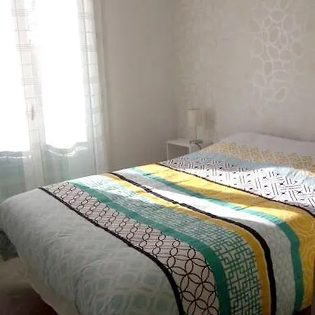 Appartement De 2 Chambres A Le Pradet A 700 M De La Plage Avec Balcon Amenage Et Wifi *